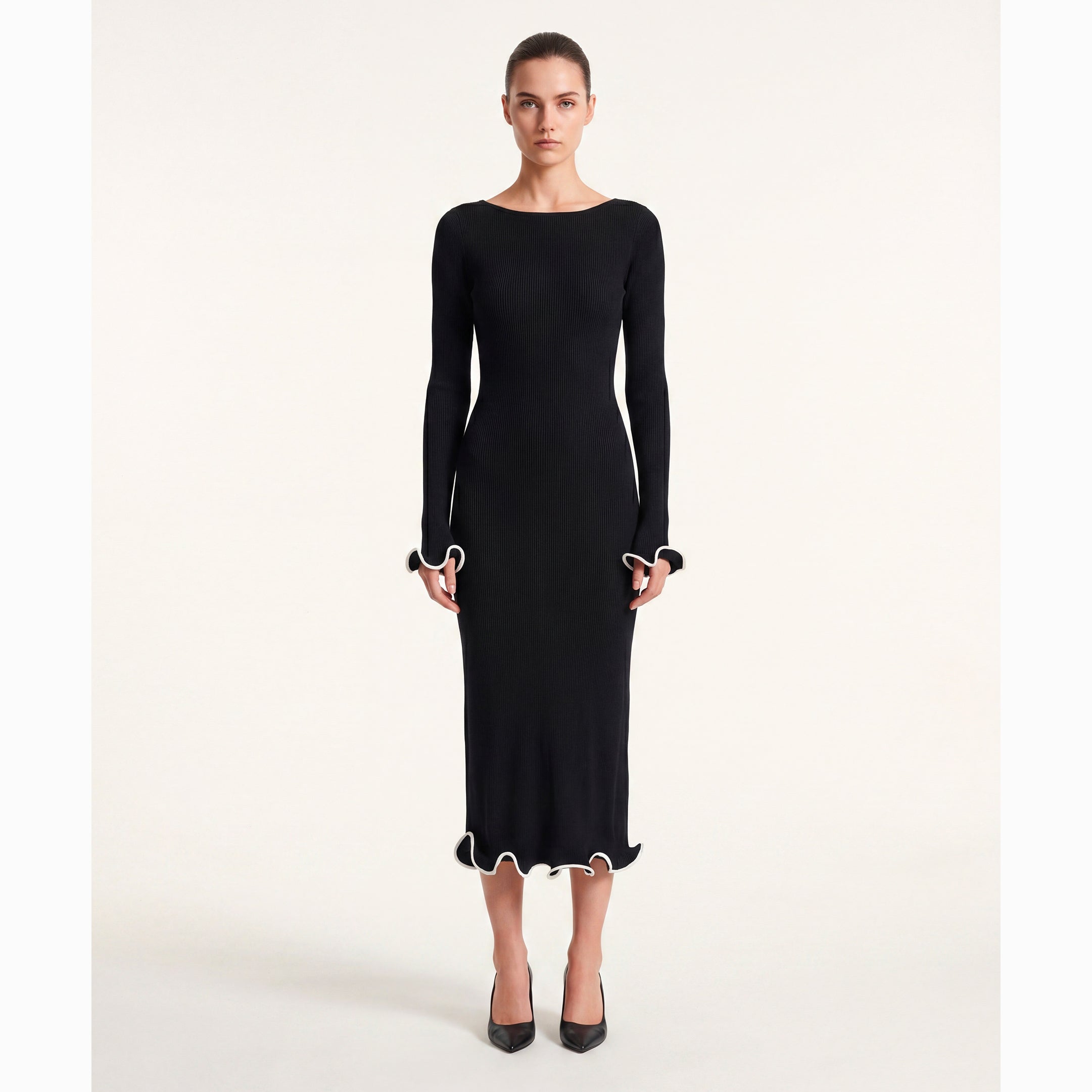 Abito midi nero con balze in jersey