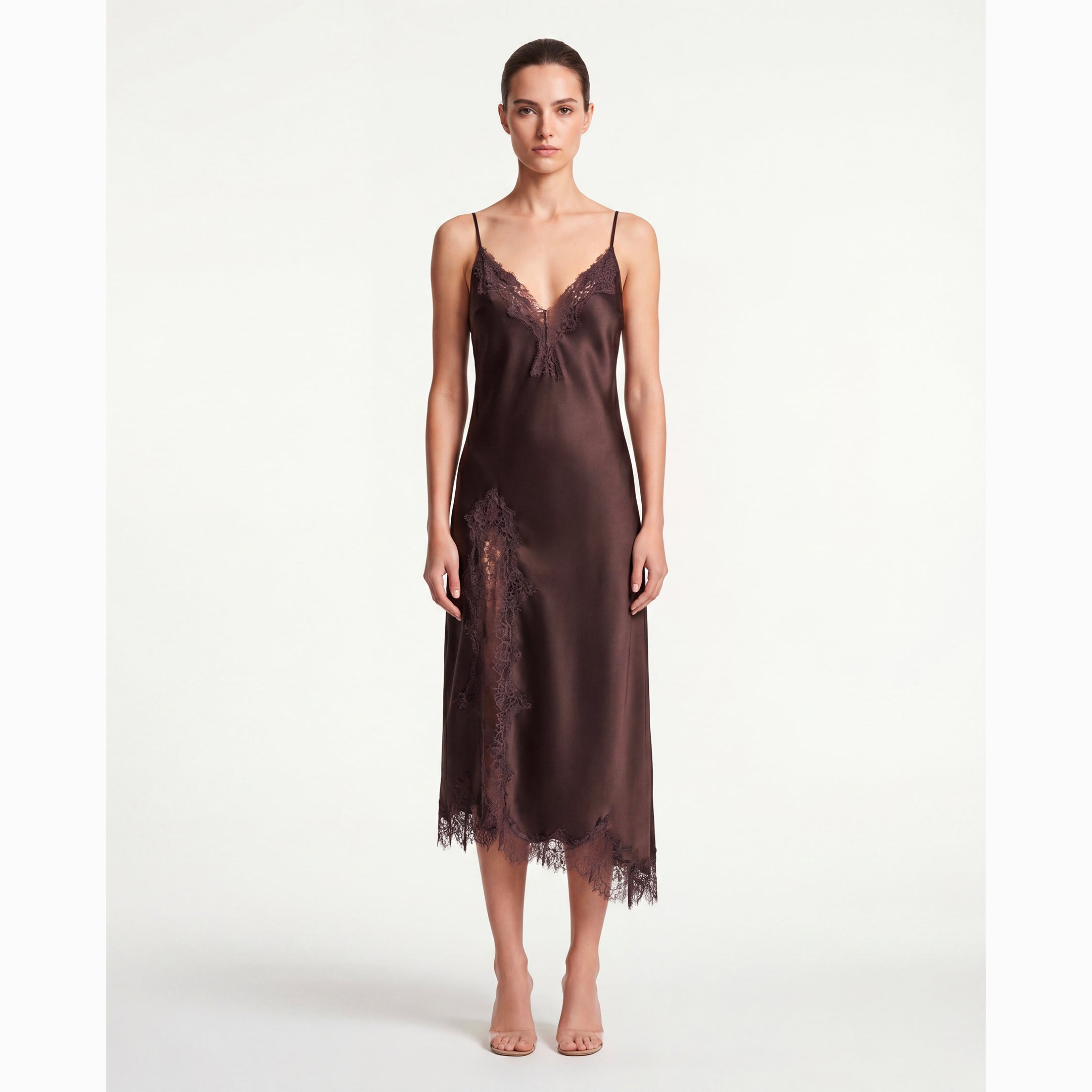 Abito midi lingerie marrone in raso e dettagli in pizzo