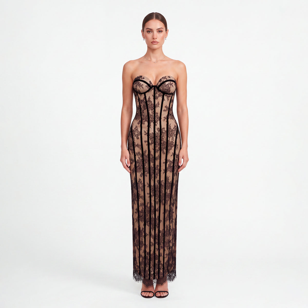 Abito lungo nero bustier con pizzo